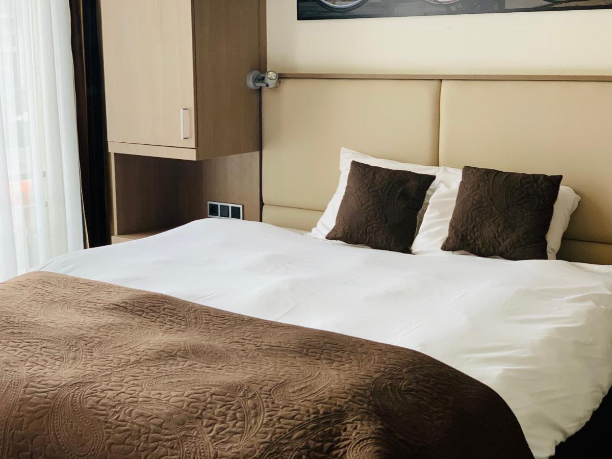 Deluxe Double Room Canal View