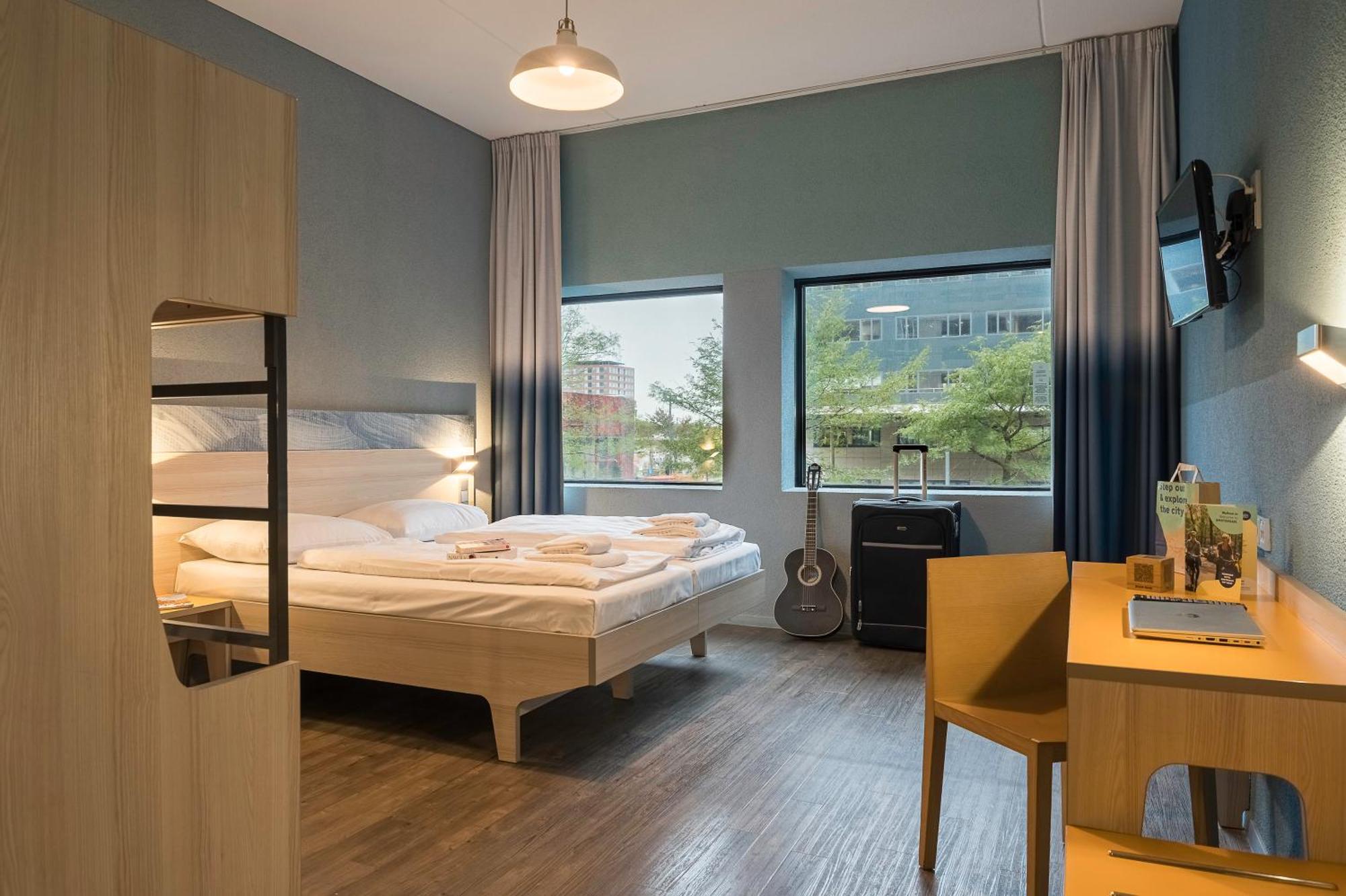 Bed 4-Bed Female Dormitory Room