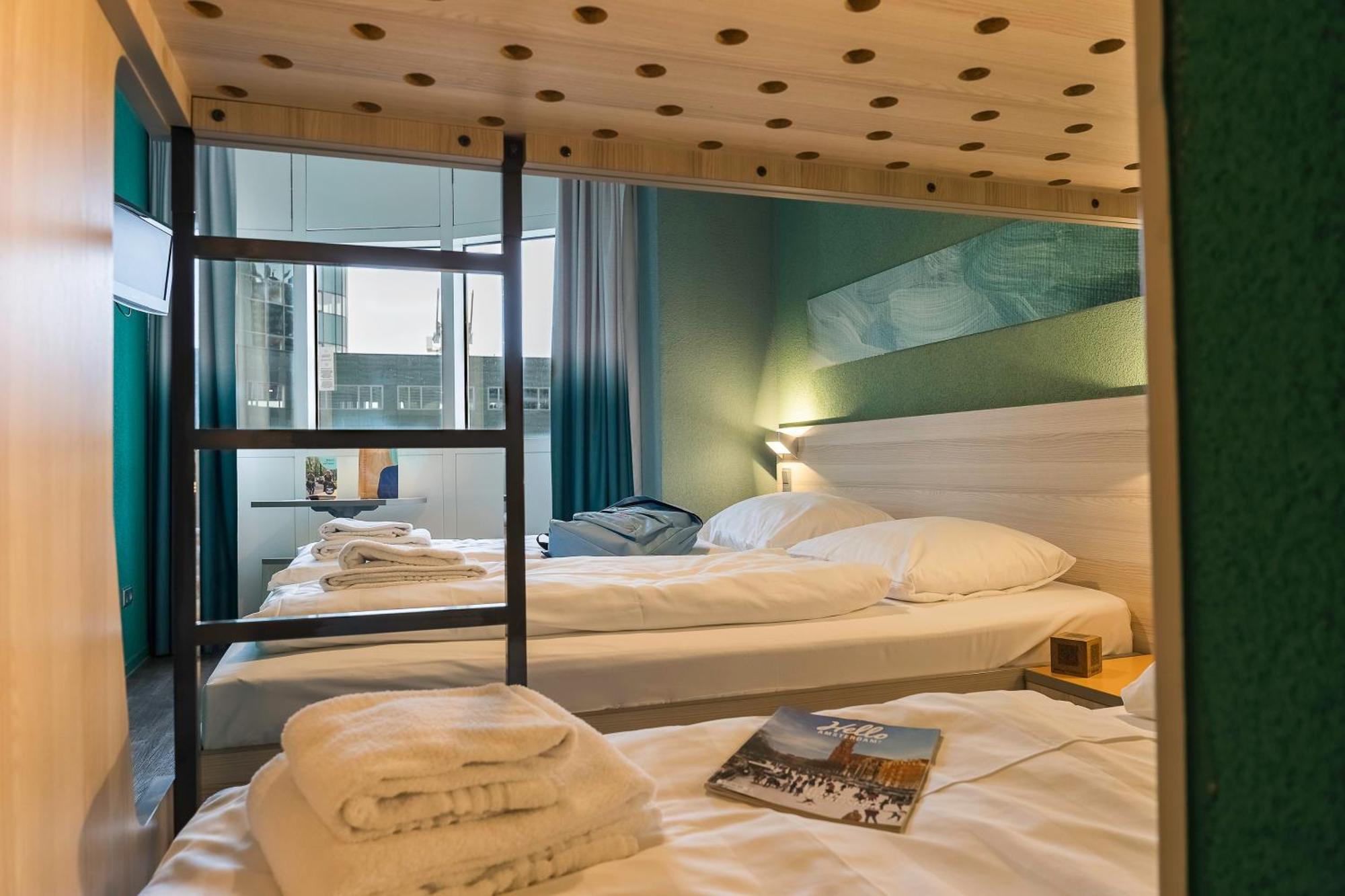 Bed 4-Bed Female Dormitory Room