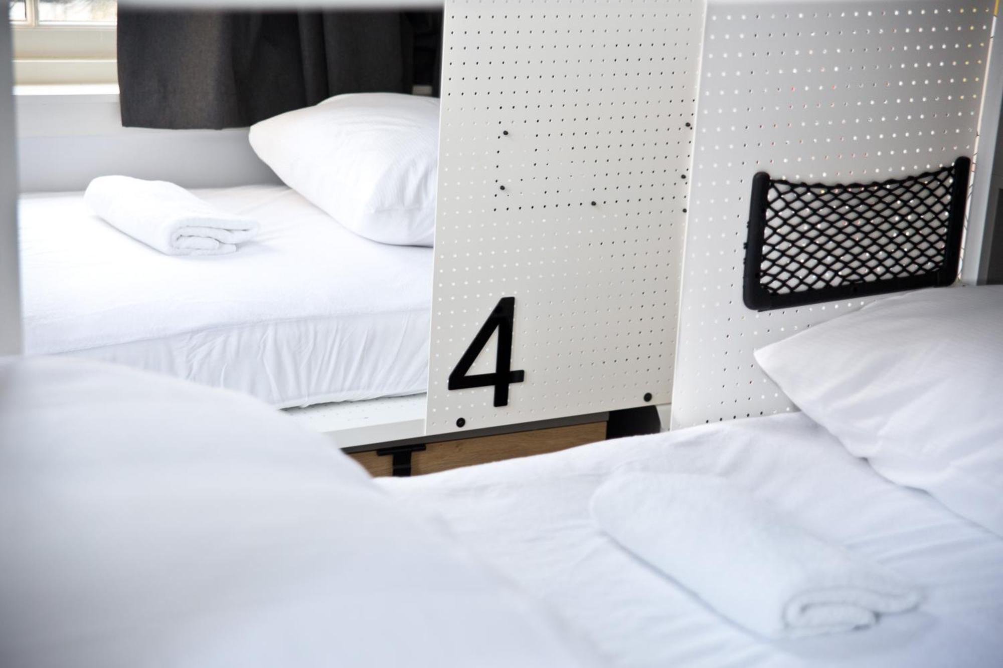 Posto Letto in Dormitorio con 4 Letti