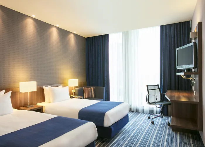Holiday Inn Express - South By Ihg