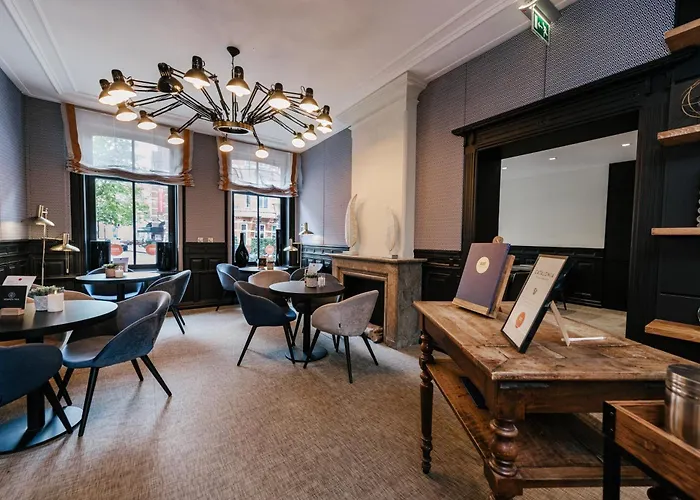 Central hotel: Catalonia Vondel Amsterdam