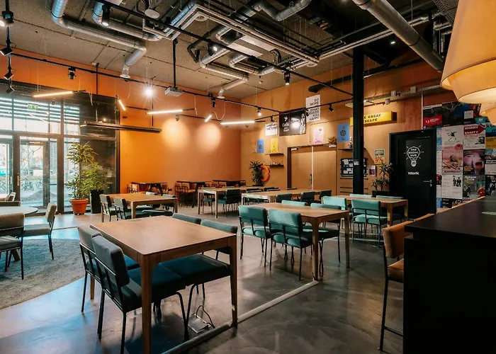 Lodge: The Social Hub Amsterdam City Extended Stay