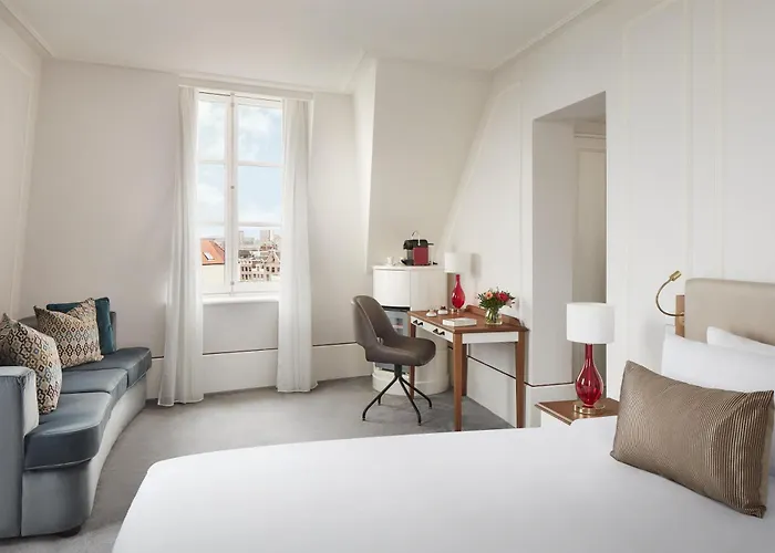 Сity center hotels Tivoli Doelen Amsterdam